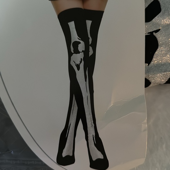 Skeleton Costume - Picture 10 of 12